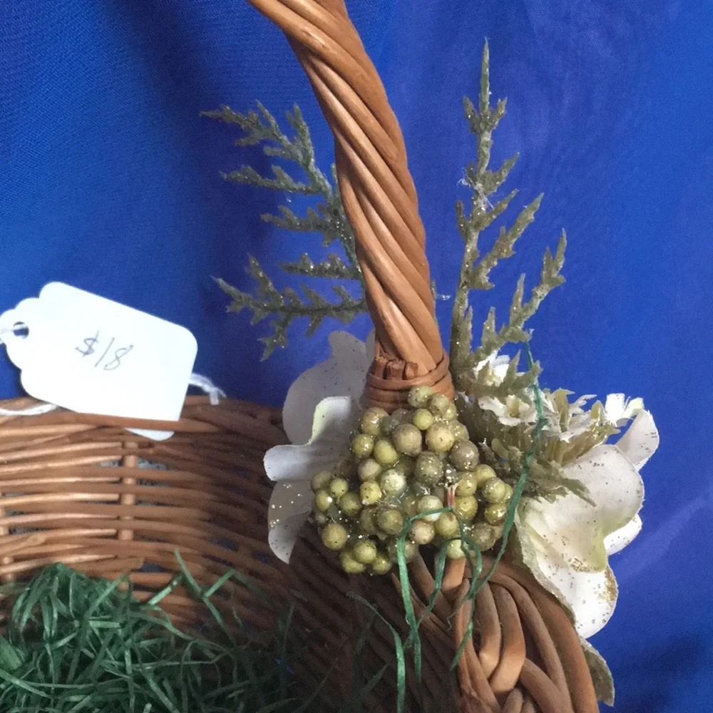 Small Lace-trimmed Wicker Basket